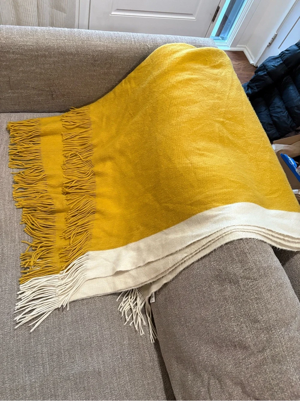 Crate & Barrel Tepi 70